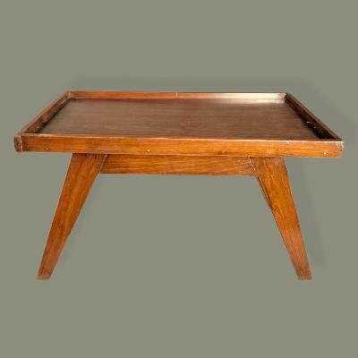 Juego de mesas auxiliares bajas estilo Danés en cedro rojo