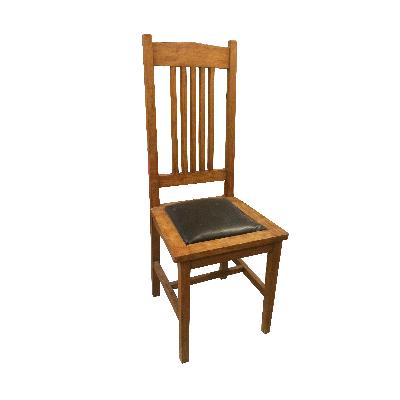 S_9 silla en madera con asiento en cojín piel negro