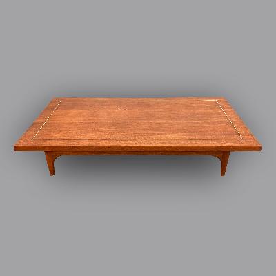 Eugenio Escudero. Mesa de centro ultrabaja en caoba