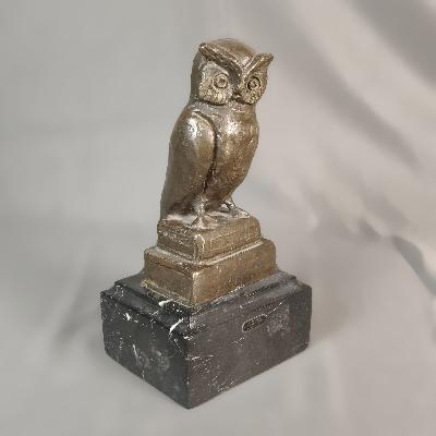 Heriberto Juárez. Búho de bronce.