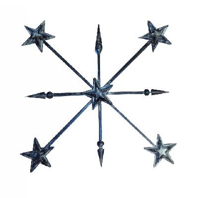 Cruz cardinal de hierro forjado con estrellas y lanzas