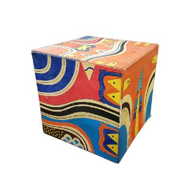 Esteban Cruz. Cubo. Acrílico sobre cartón