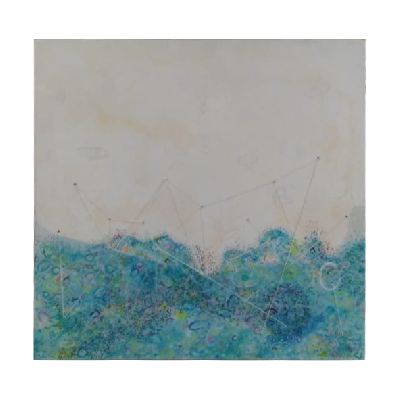 Pilar Pedroza. Nao. Acrílico, plumón, tul e hilo sobre madera