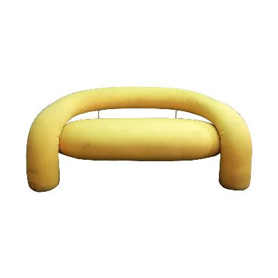 Anna y Carlo Bartoli para Rossi di Albizzate. Love seat Tube amarillo
