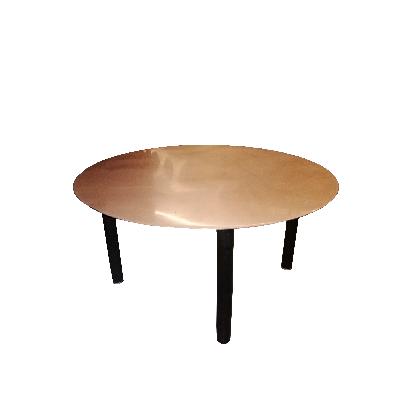 Joe DUrso para Knoll Studio. Mesa de conferencias con cubierta de encino blanco y soportes en metal negro