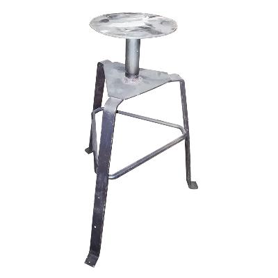 Víktor Martínez. Base para mesa lateral en acero