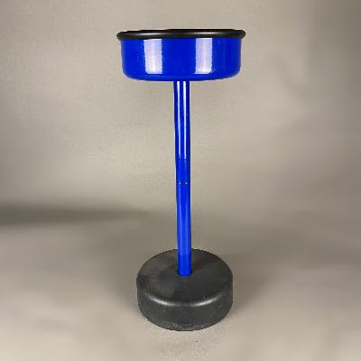 Raul Barbieri y Giorgio Marianelli para Rexite. Cenicero de pie Intervallo azul