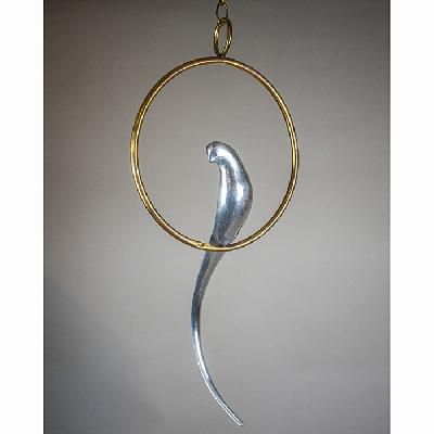 Curtis Jeré. Perico en columpio en metal plateado y latón