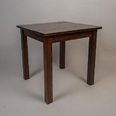 Mesa lateral en madera de cuéramo con cubierta cuadrangular