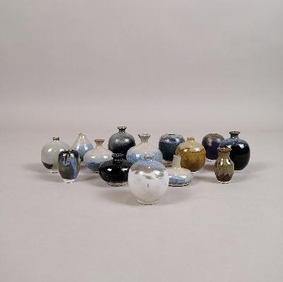 Colección de piezas de cerámica miniatura estilo Danés. (P/U)