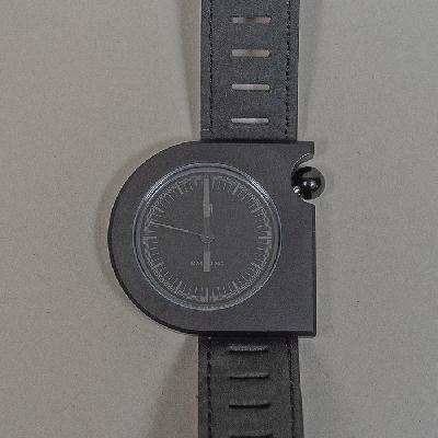 Roger Tallon para LIP. Reloj Mach 2000 Dark Empire en acero negro con correa de caucho