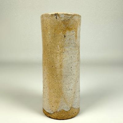 Florero en cerámica de alta temperatura color ocre