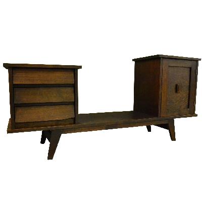 Mueble para televisión en madera de nogal con puerta y 3 cajones